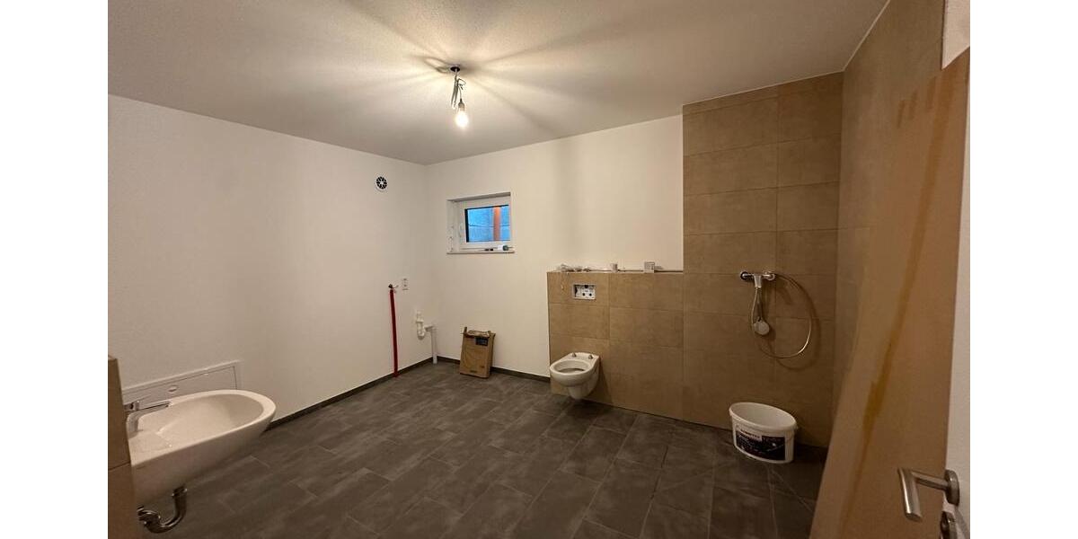 Terrassenwohnung Villingen-Schwenningen Schwenningen - 3.5 Zimmer, 83 m&sup2;, 1.500&euro; | Angebot:25512951