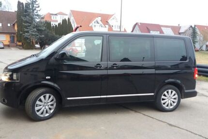 VW T5 Multivan 225.000 km 15.990 &euro; Fluorn-winzeln 78737