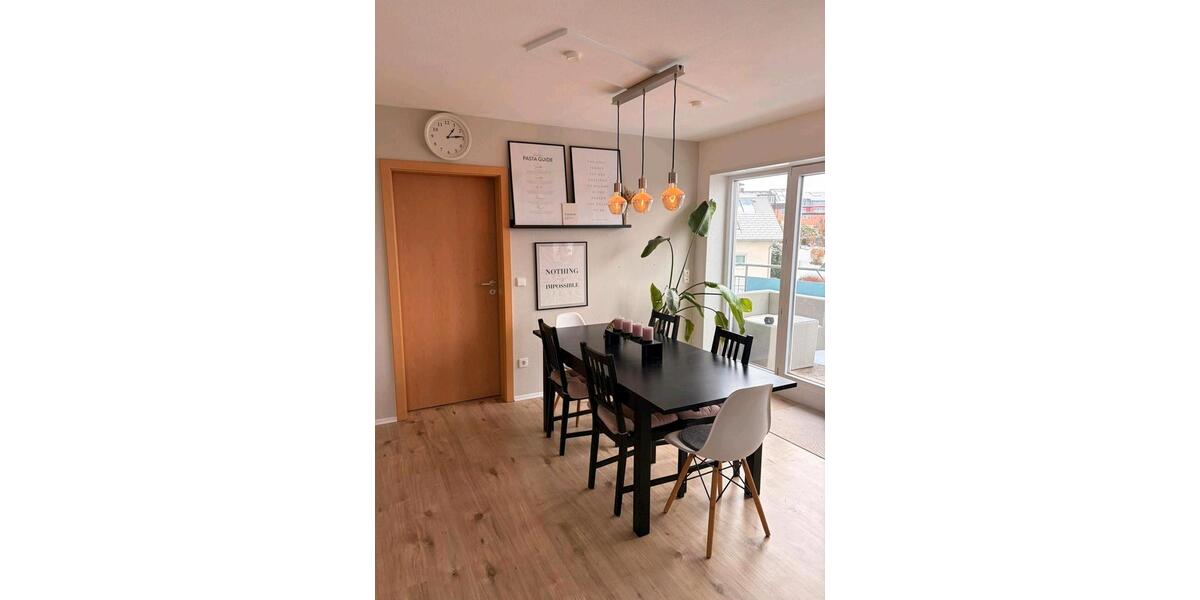 Dachgeschoßwohnung Niedereschach - 4 Zimmer, 90 m&sup2;, 210.000&euro; | Angebot:23230903