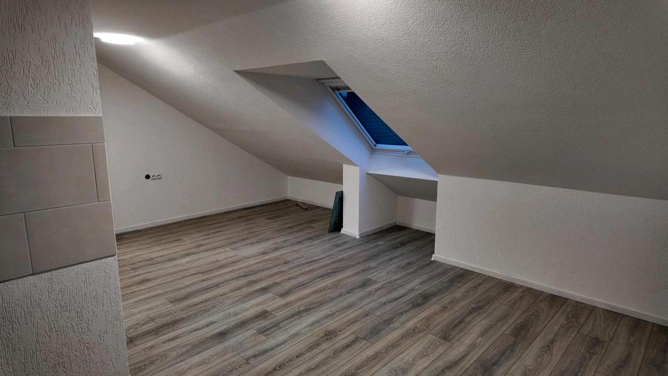 Dachgeschoßwohnung Tuttlingen - 2 Zimmer, 50 m&sup2;, 600&euro; | Angebot:25312636