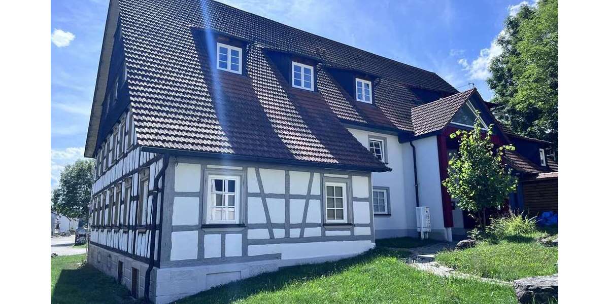 Etagenwohnung Dunningen - 3 Zimmer, 95 m&sup2;, 695&euro; | Angebot:25982867