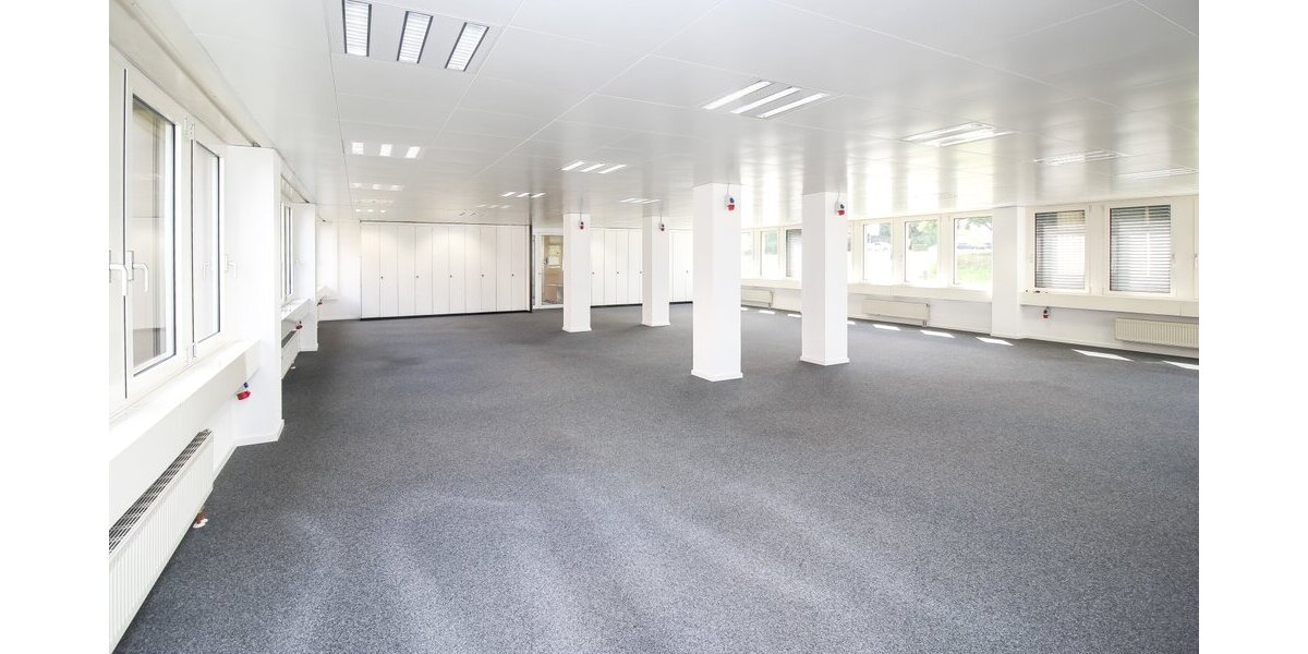 Attraktive Gewerbeimmobilie mit großer Produktionshalle & Büroflächen - Teilflächen möglich! - Gewerbeobjekt Zimmern | Angebot:22442116