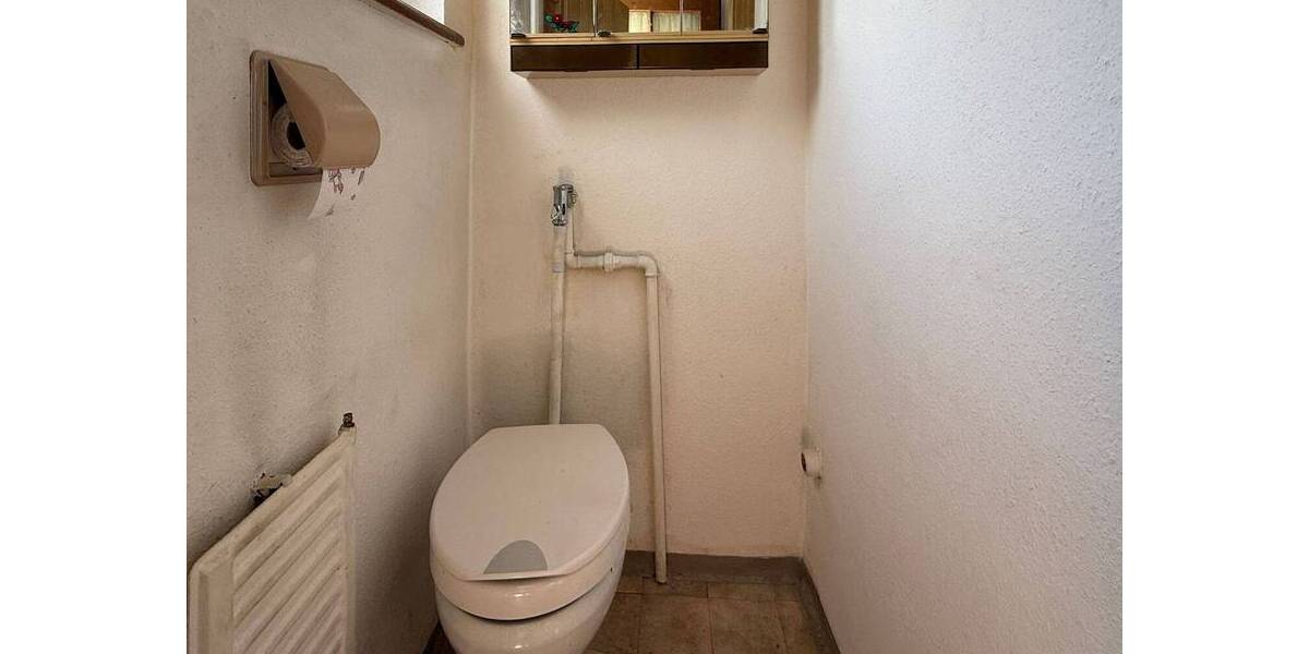 Mehrfamilienhaus, Wohnhaus Dürbheim - 4 Zimmer, 71 m&sup2;, 145.000&euro; | Angebot:25662386