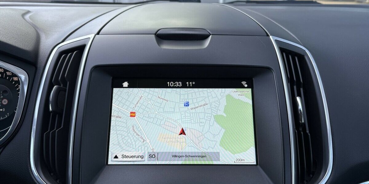 Ford S-Max 2.0 TDCI TITANIUM/7-SITZER/NAVI/AUTOMATIK 170.784 km 11.900 &euro; Villingen-Schwenningen 78054