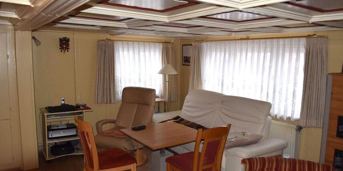 Einfamilienhaus Königsfeld im Schwarzwald Neuhausen - 4 Zimmer, 140 m&sup2;, 197.500&euro; | Angebot:25732271