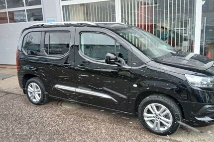 Toyota Proace (Verso) 83.000 km 21.590 &euro; Villingen-Schwenningen 78056