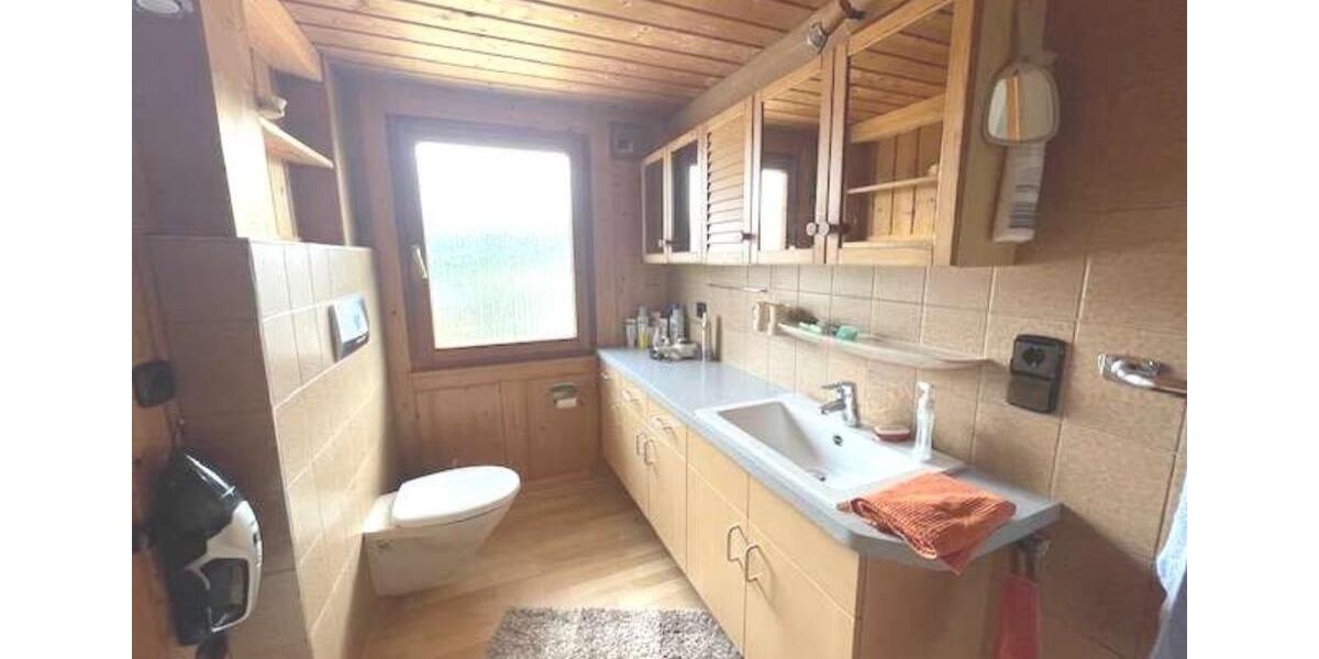 Mehrfamilienhaus, Wohnhaus Lenzkirch - 10 Zimmer, 220 m&sup2;, 390.000&euro; | Angebot:25544786