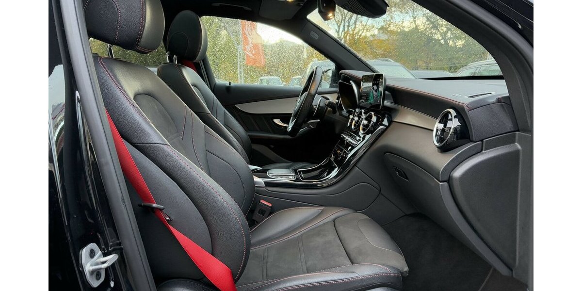 Mercedes-Benz GLC 43 AMG PANORAMA/KAMERA/NAVI/LUFTFED./1.HAND 46.662 km 49.900 &euro; Villingen-Schwenningen 78054