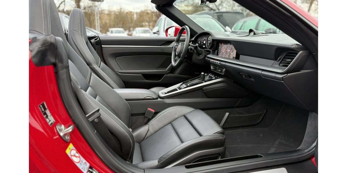 Porsche 992 911 CARRERA4/BOSE/LEDER/CHRONO/KAMERA/MEMORY 21.266 km 117.900 &euro; Villingen-Schwenningen 78054