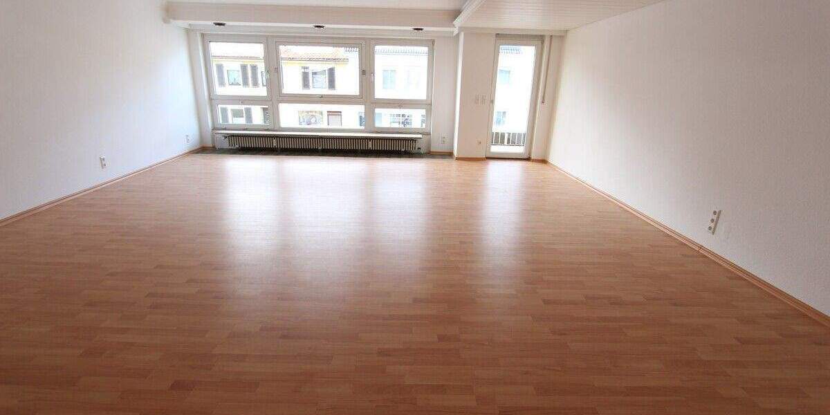 Etagenwohnung Donaueschingen - 3 Zimmer, 147 m&sup2;, 999&euro; | Angebot:25820847
