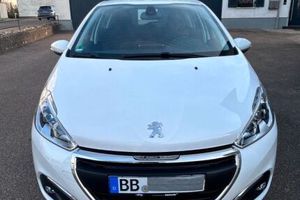 Peugeot 208 32.631 km 9.290 &euro; Oberndorf am Neckar 78727
