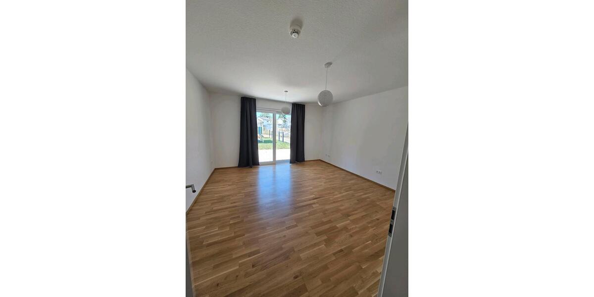 Erdgeschoßwohnung Villingen-Schwenningen Schwenningen - 4 Zimmer, 130 m&sup2;, 525.000&euro; | Angebot:27228726