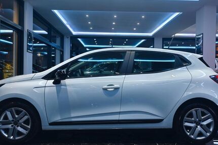 Renault Clio 7.864 km 16.850 &euro; Denkingen 78588