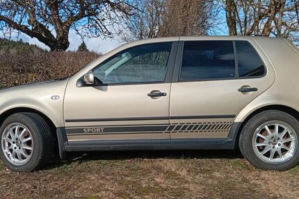 VW Golf 163.000 km 1.800 &euro; Rötenberg 78733