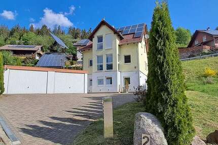 Haus Vöhrenbach - 8.5 Zimmer, 185 m&sup2;, 549.000&euro; | Angebot:27025244