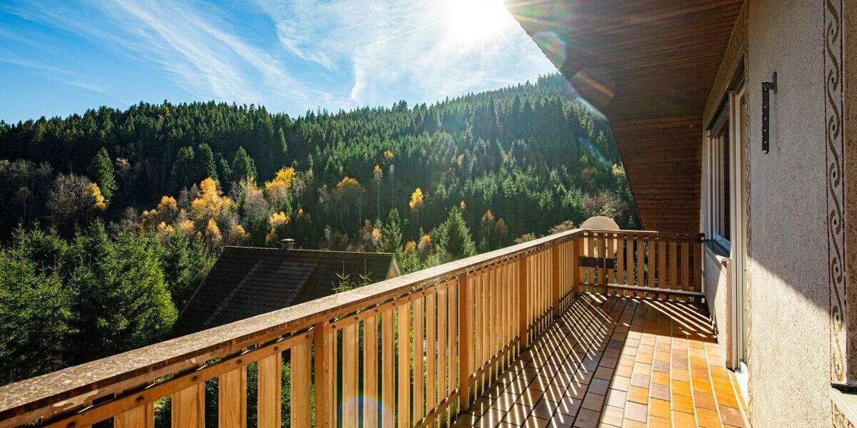 Mehrfamilienhaus, Wohnhaus Titisee-Neustadt Neustadt - 8 Zimmer, 214 m&sup2;, 549.000&euro; | Angebot:25671471