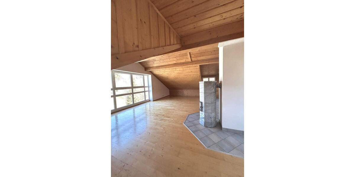 Etagenwohnung Titisee-Neustadt Neustadt - 3 Zimmer, 93 m&sup2;, 265.000&euro; | Angebot:25745145