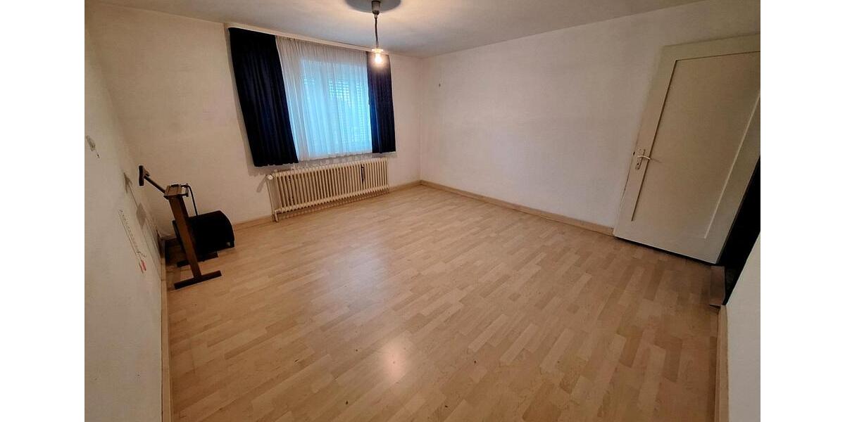 Mehrfamilienhaus, Wohnhaus Villingen-Schwenningen Schwenningen - 8 Zimmer, 202 m&sup2;, 499.000&euro; | Angebot:23593702
