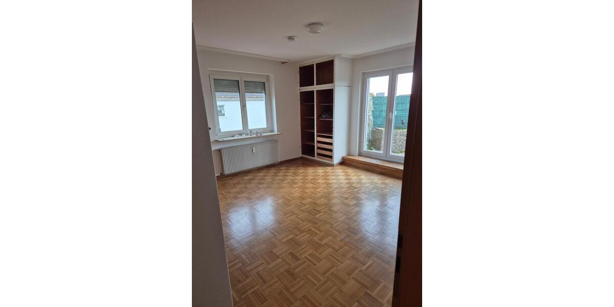 Etagenwohnung Villingen-Schwenningen Schwenningen - 4 Zimmer, 90 m&sup2;, 1.000&euro; | Angebot:25328137