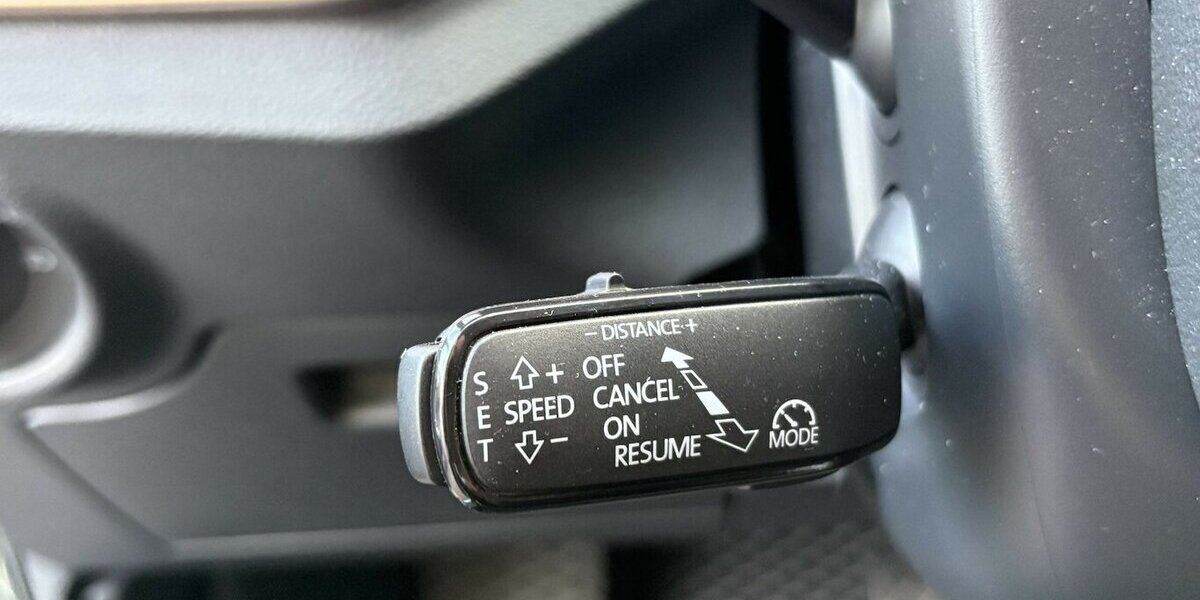 Skoda Kamiq 1.0 TSI STYLE/NAVI/KAMERA/DAB/LED/DSG 61.766 km 18.900 &euro; Villingen-Schwenningen 78054