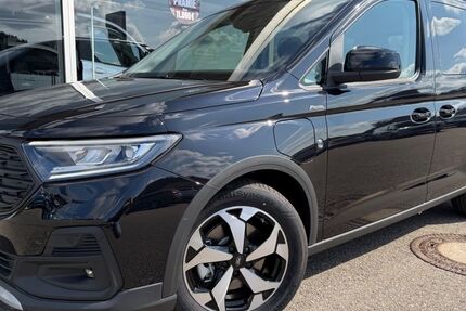 Ford Tourneo 6.000 km 40.790 &euro; Titisee Neustadt 79822