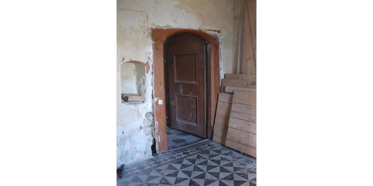 Einfamilienhaus Durchhausen - 6 Zimmer, 400 m&sup2;, 90.000&euro; | Angebot:26876435