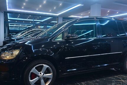 VW Touran 165.387 km 8.999 &euro; Denkingen 78588