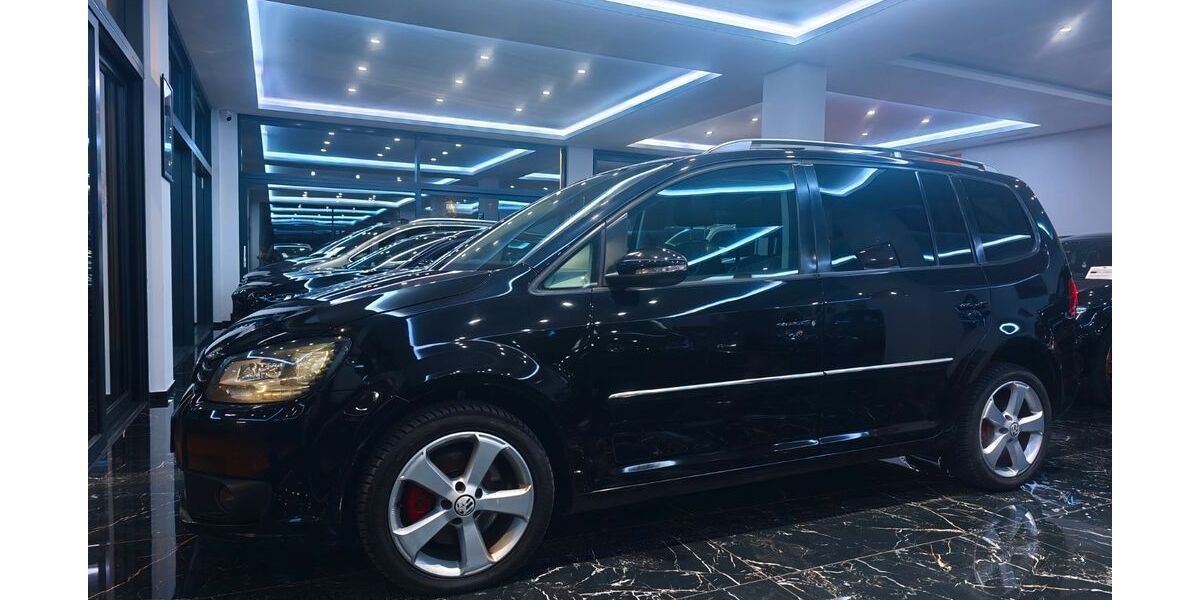 VW Touran 165.387 km 8.999 &euro; Denkingen 78588