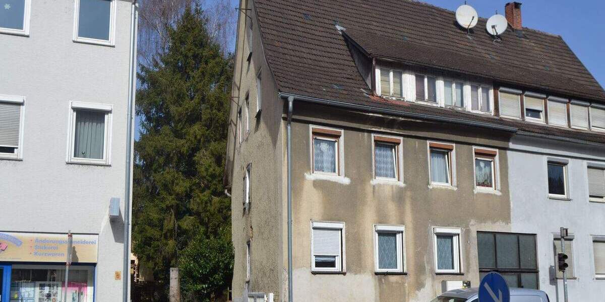 Mehrfamilienhaus, Wohnhaus Tuttlingen - 9 Zimmer, 210 m&sup2;, 315.000&euro; | Angebot:25730580