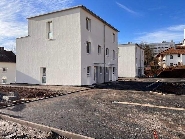 Doppelhaushälfte Sankt Georgen im Schwarzwald Stadtgebiet - 5 Zimmer, 134 m&sup2;, 459.500&euro; | Angebot:25666362