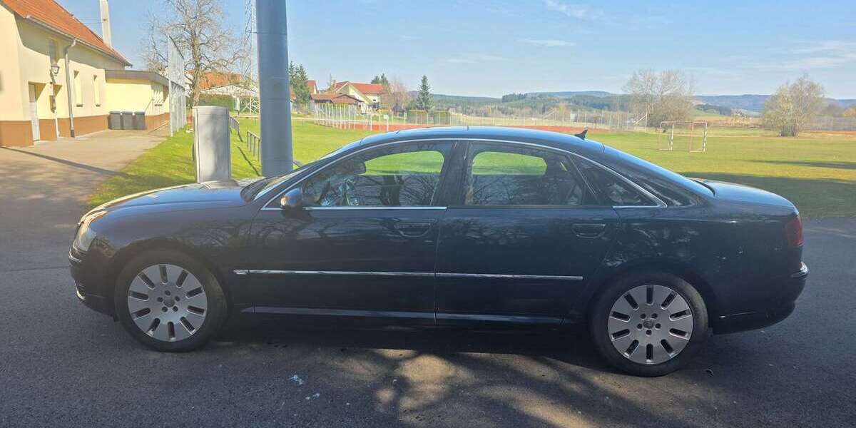 Audi A8 225.000 km 9.999 &euro; Aldingen 78554