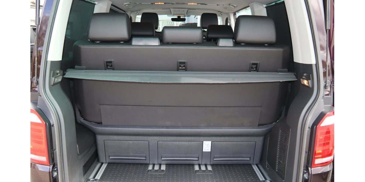 VW T6 Multivan GENERATION SIX 4-MOTION/7 SITZE/NAVI 150.462 km 29.900 &euro; Villingen-Schwenningen 78054