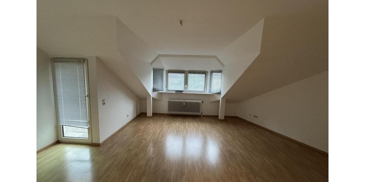 Dachgeschoßwohnung Donaueschingen - 4.5 Zimmer, 94 m&sup2;, 880&euro; | Angebot:26603084