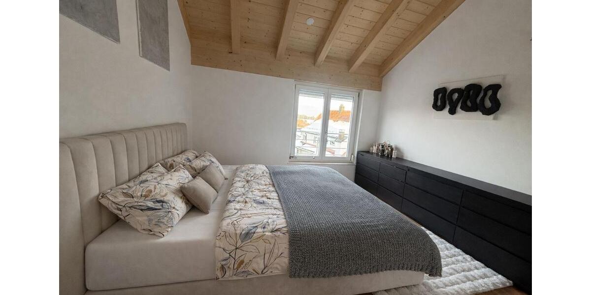 Dachgeschoßwohnung Mönchweiler - 2.5 Zimmer, 79 m&sup2;, 319.000&euro; | Angebot:24720567