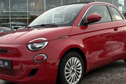 Fiat 500 E Cabrio Red NAVI/CARPLAY/KLIMA/DAB/1.HAND 37.863 km 16.900 &euro; Villingen-Schwenningen 78054
