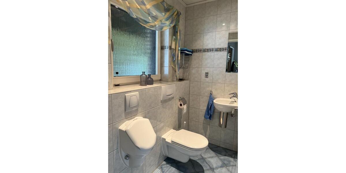 Einfamilienhaus Oberndorf am Neckar - 9 Zimmer, 235 m&sup2;, 585.000&euro; | Angebot:25635658