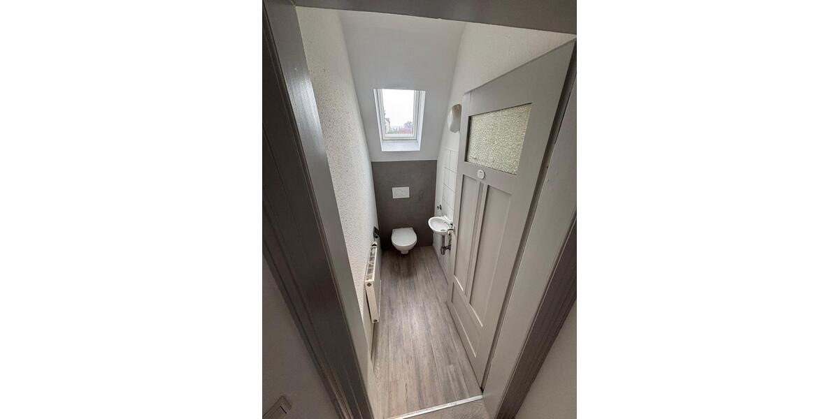 Dachgeschoßwohnung Tuttlingen - 4 Zimmer, 85 m&sup2;, 800&euro; | Angebot:24650514