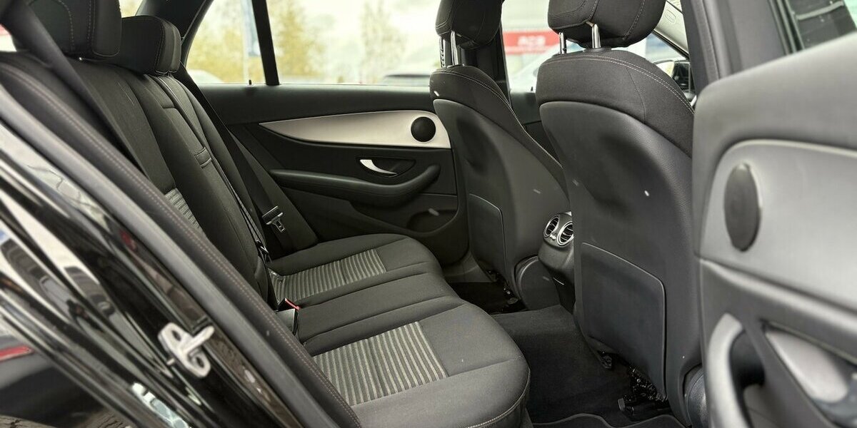 Mercedes-Benz E 200 d VIRTUAL+COCKPIT/KAMERA/NAVI/CARPLAY/SHZ 109.838 km 28.900 &euro; Villingen-Schwenningen 78054