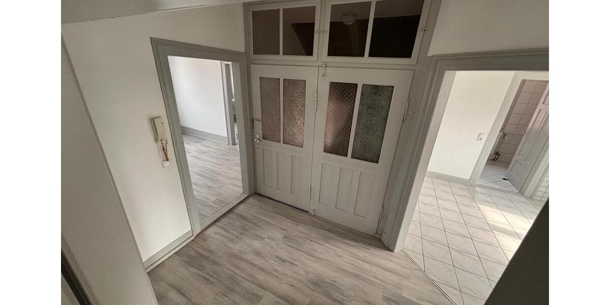 Dachgeschoßwohnung Tuttlingen - 4 Zimmer, 85 m&sup2;, 800&euro; | Angebot:24650514