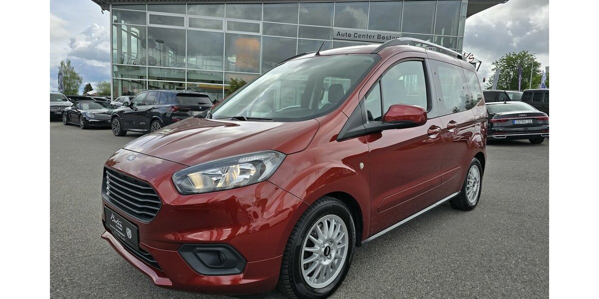 Ford Tourneo Courier 1.5 TDCI/NAVI/KAMERA/1.HAND 90.365 km 11.900 &euro; Villingen-Schwenningen 78054
