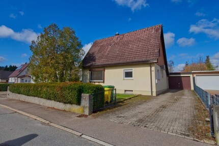 Wohnen im Grünen: Gepflegtes Siedlungshaus mit idyllischem Garten im beliebten Wohngebiet 