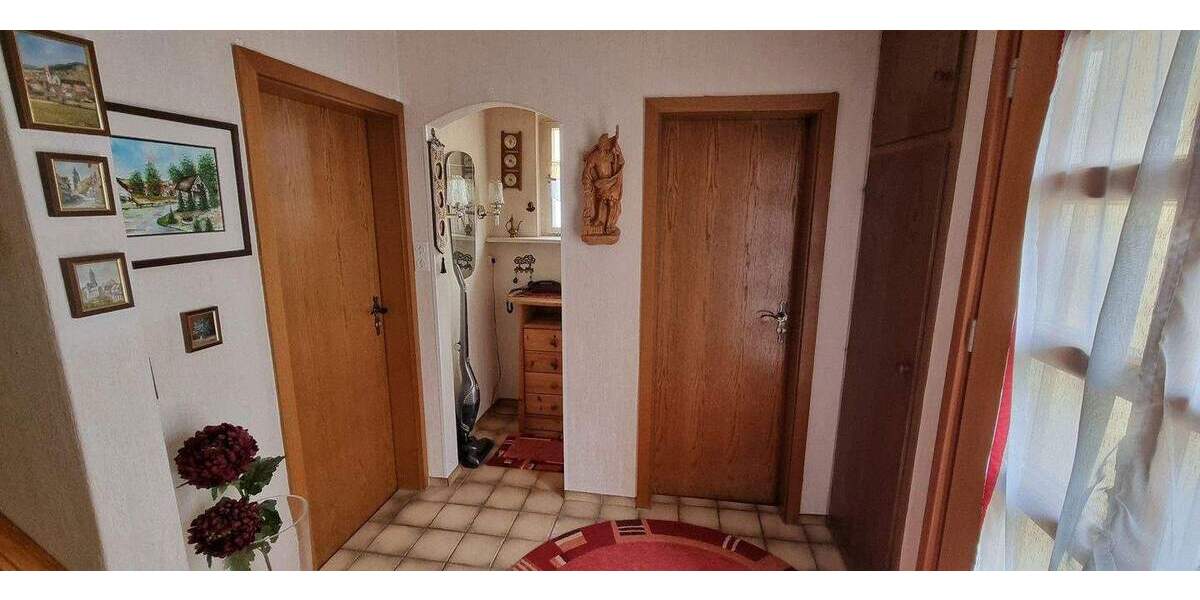 Einfamilienhaus Rottweil-Göllsdorf Göllsdorf - 6 Zimmer, 130 m&sup2;, 300.000&euro; | Angebot:25654264