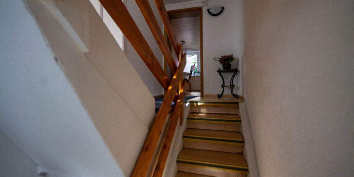 Einfamilienhaus Trossingen - 9 Zimmer, 192 m&sup2;, 295.000&euro; | Angebot:25671081