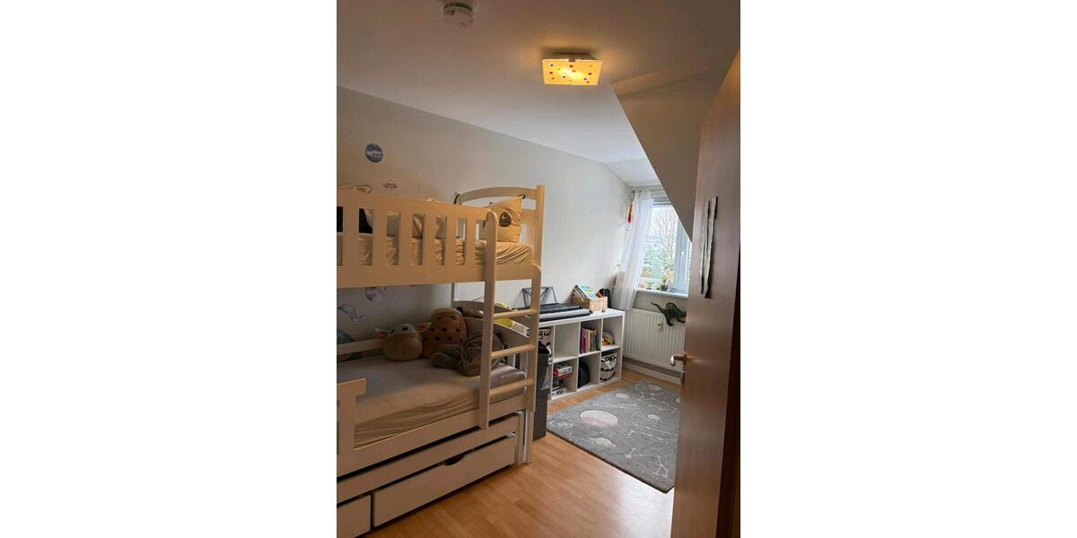 Dachgeschoßwohnung Niedereschach - 4 Zimmer, 90 m&sup2;, 210.000&euro; | Angebot:23230903