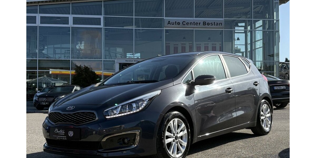 Kia Ceed 1.6 Spirit NAVI/KAMERA/CARPLAY/SITZHEIZUNG 94.202 km 12.900 &euro; Villingen-Schwenningen 78054