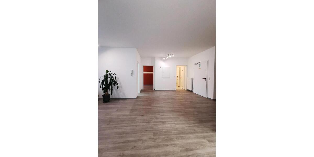 Etagenwohnung Sankt Georgen im Schwarzwald - 7 Zimmer, 102 m&sup2;, 391.000&euro; | Angebot:23497294