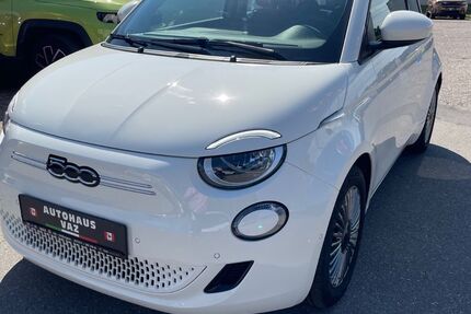 Fiat 500e 20.213 km 22.500 &euro; Villingen-Schwenningen 78052