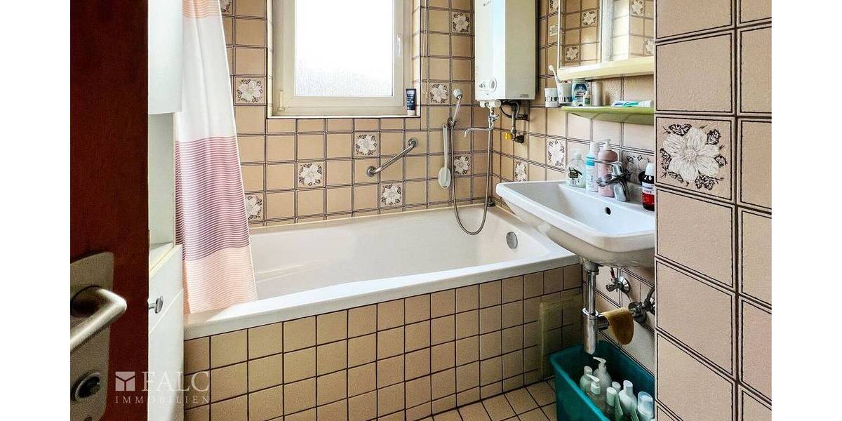 Etagenwohnung Tuttlingen - 4 Zimmer, 94 m&sup2;, 169.000&euro; | Angebot:25740757