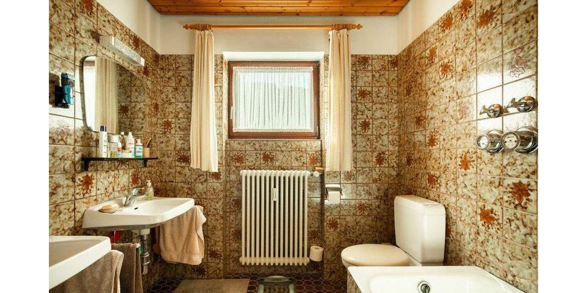 Mehrfamilienhaus, Wohnhaus Titisee-Neustadt Neustadt - 8 Zimmer, 214 m&sup2;, 549.000&euro; | Angebot:25671471