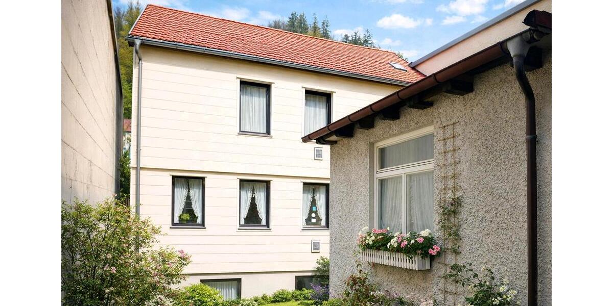 Einfamilienhaus Triberg im Schwarzwald - 7 Zimmer, 185 m&sup2;, 79.000&euro; | Angebot:25635661